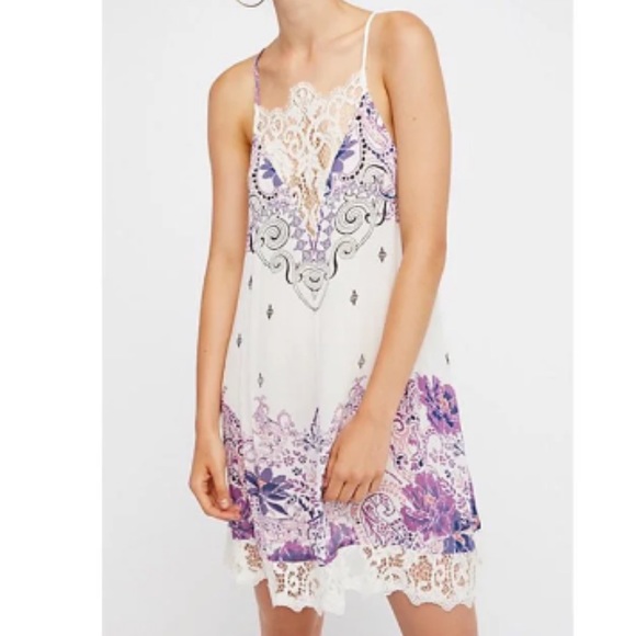 Free People Dresses & Skirts - Gorgeous Intimately Free People lace inset slip dress!